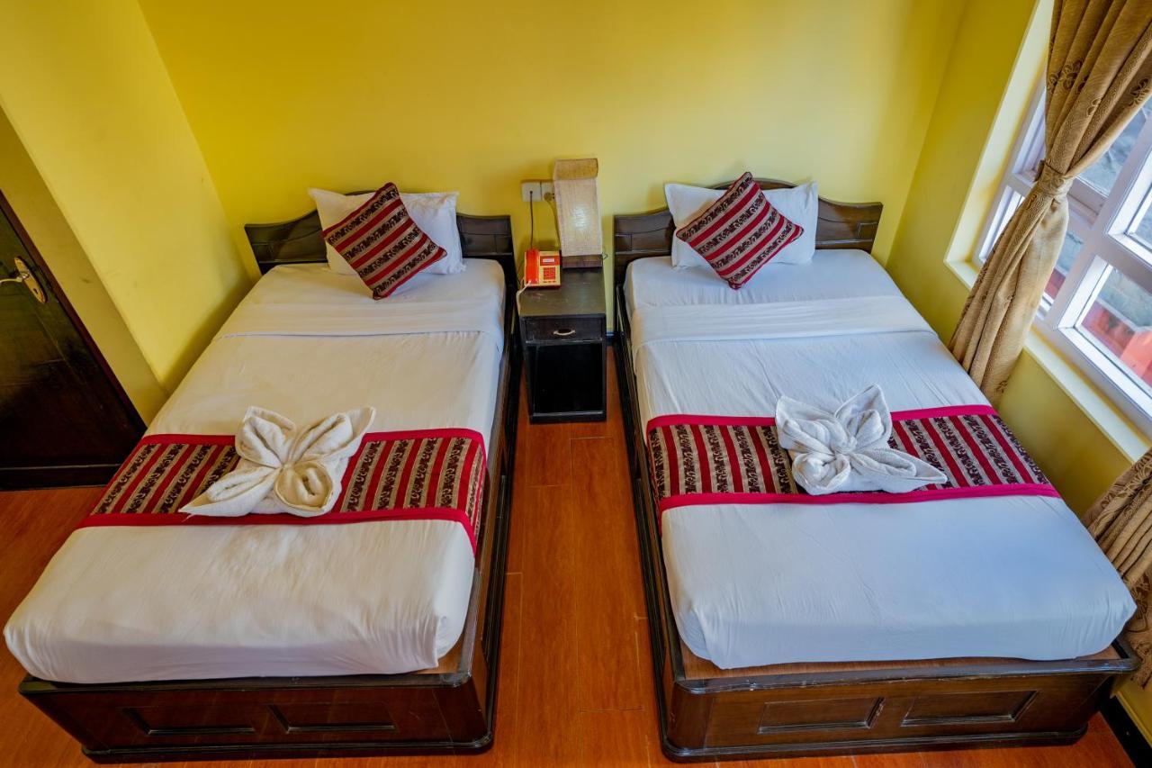Hotel Bougainvillea Pokhara Kültér fotó
