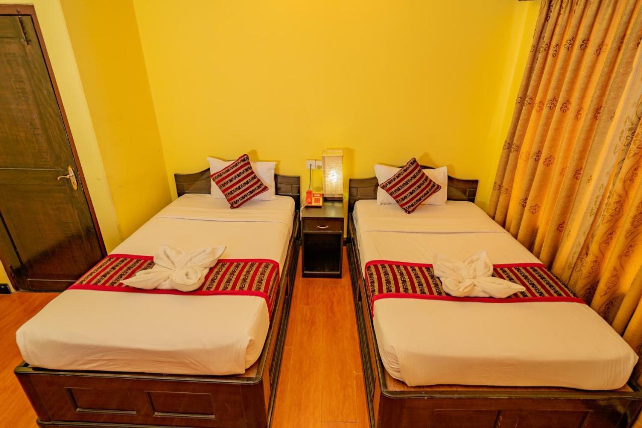 Hotel Bougainvillea Pokhara Kültér fotó
