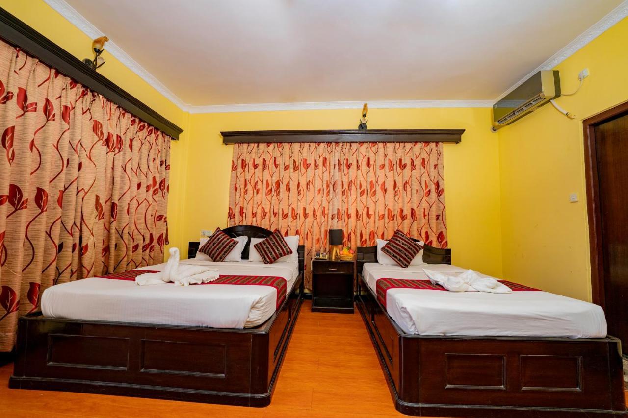 Hotel Bougainvillea Pokhara Kültér fotó