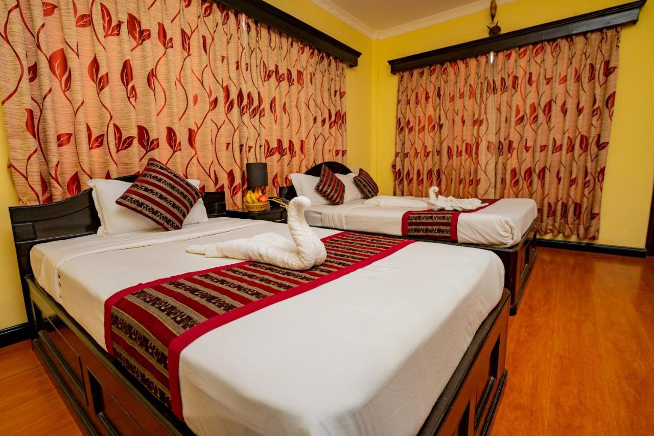 Hotel Bougainvillea Pokhara Kültér fotó