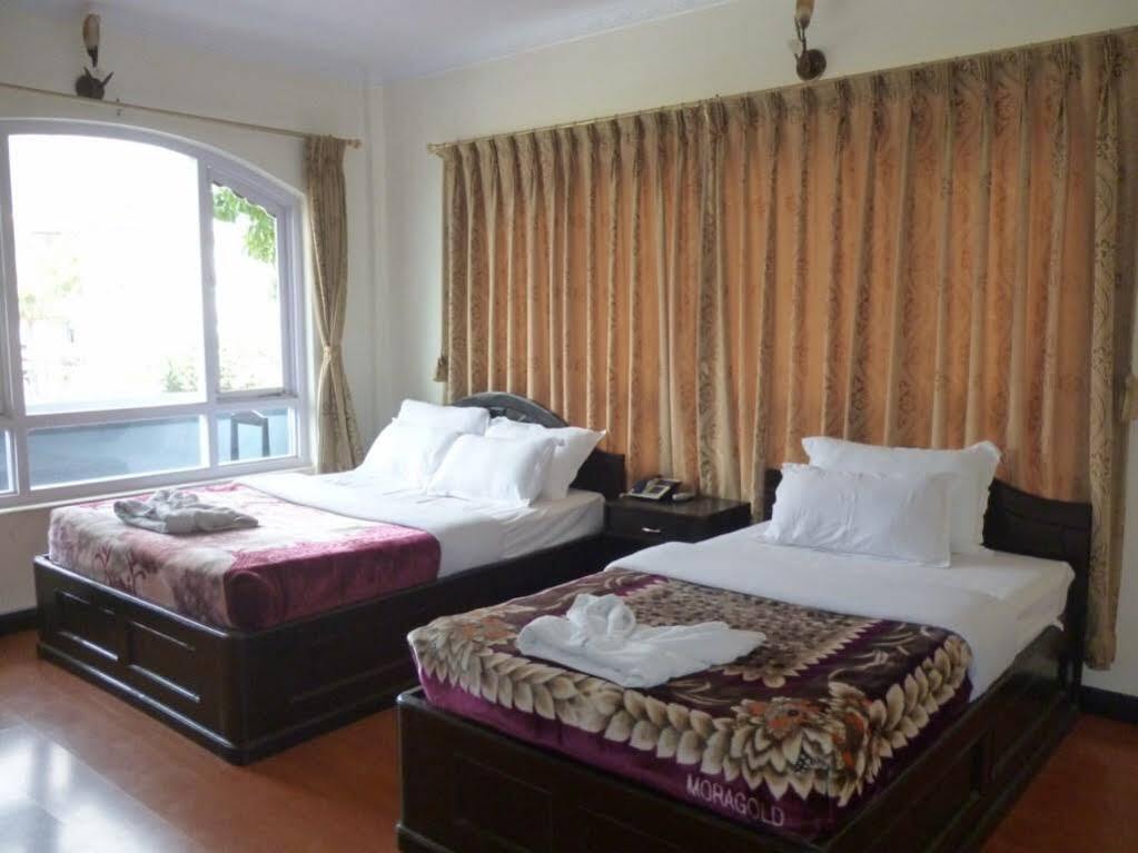 Hotel Bougainvillea Pokhara Kültér fotó